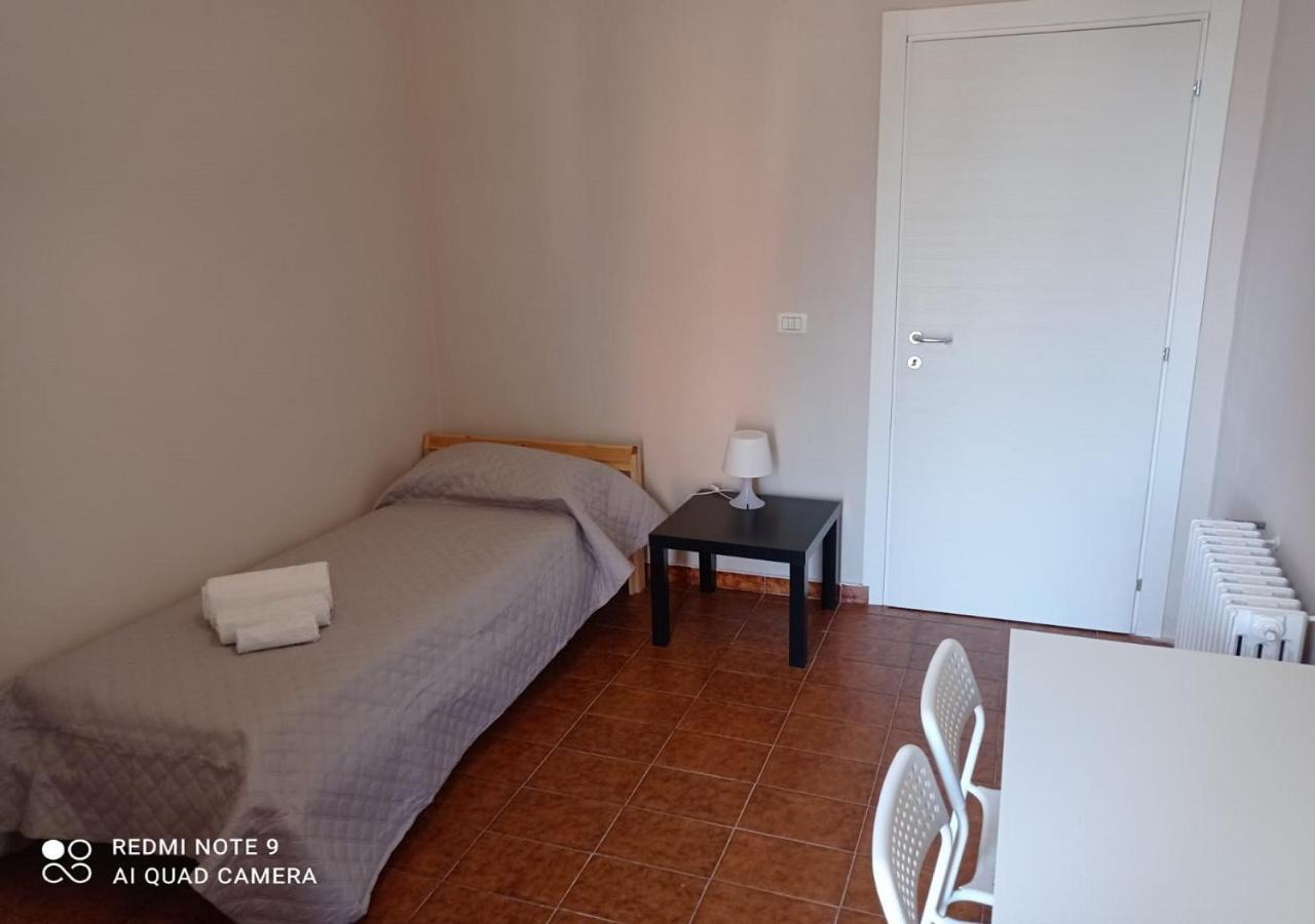 Fast Room Statuto Turin Bagian luar foto