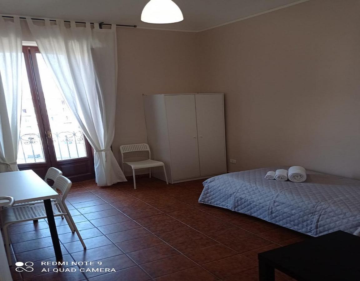 Fast Room Statuto Turin Bagian luar foto