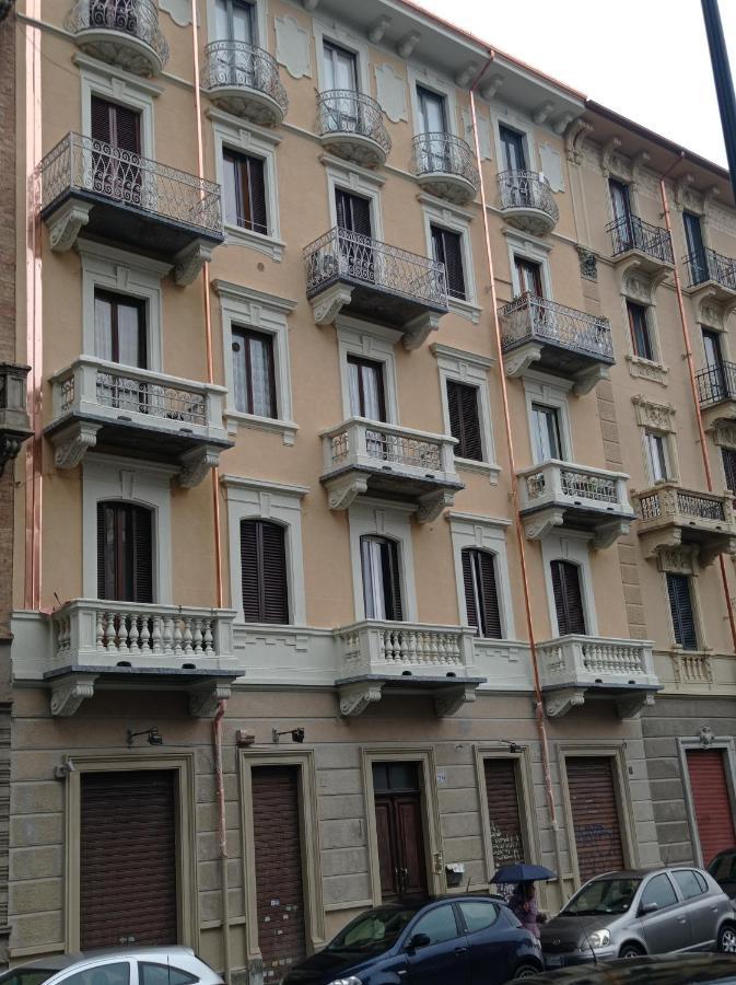 Fast Room Statuto Turin Bagian luar foto